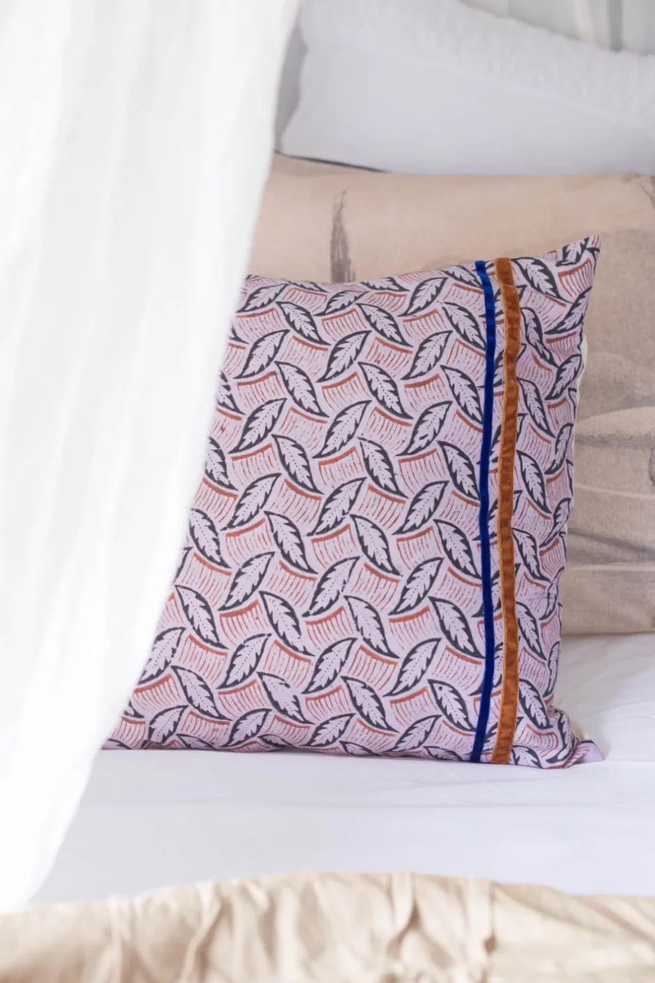 Flash Sale Lazybones Alternating Leaf Cushion Cover *Organic Cotton