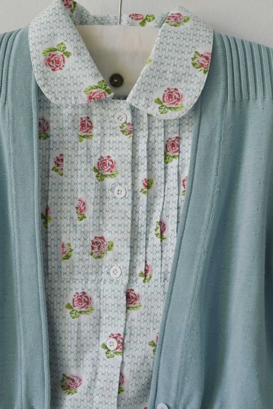 carly_cardigan_in_stillwater_organic_cotton_6.webp Discount Lazybones Carly Cardigan In Stillwater *Organic Cotton
