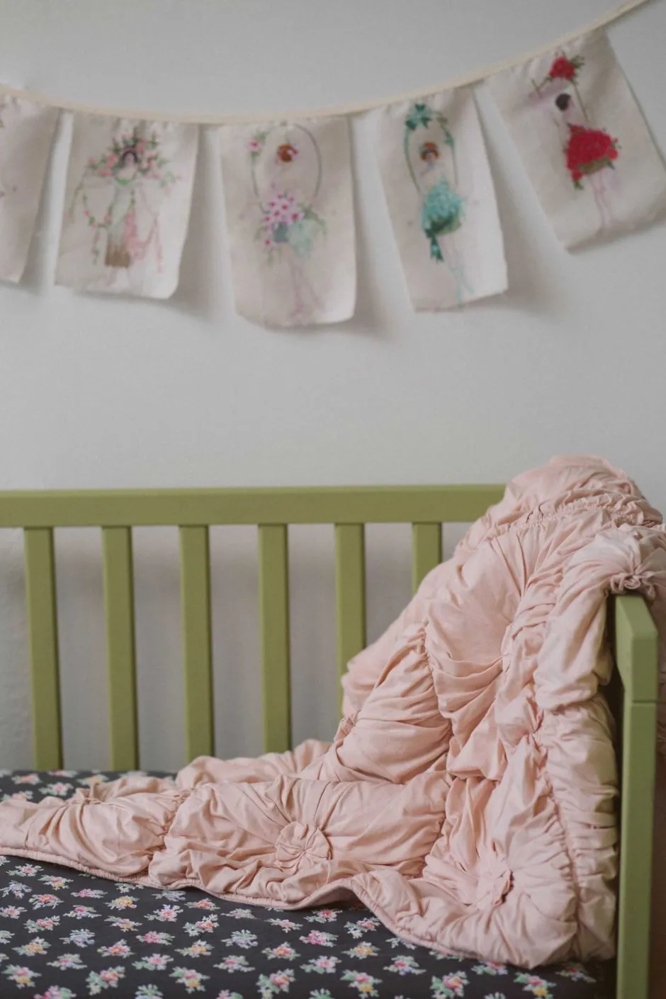 cot_quilt_rosette_tuscan_pink_organic_cotton_5.webp Best Sale Lazybones Cot Quilt Rosette Tuscan Pink *Organic Cotton