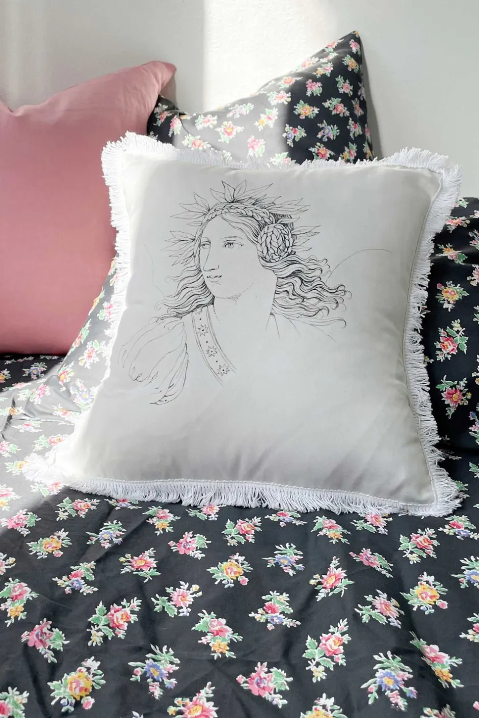Discount Lazybones Elisabeth Cushion Cover *Organic Cotton