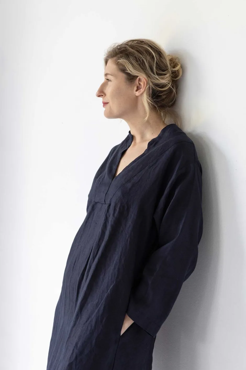 emma_linen_dress_in_dark_navy_6.webp Cheap Lazybones Emma Linen Dress In Dark Navy