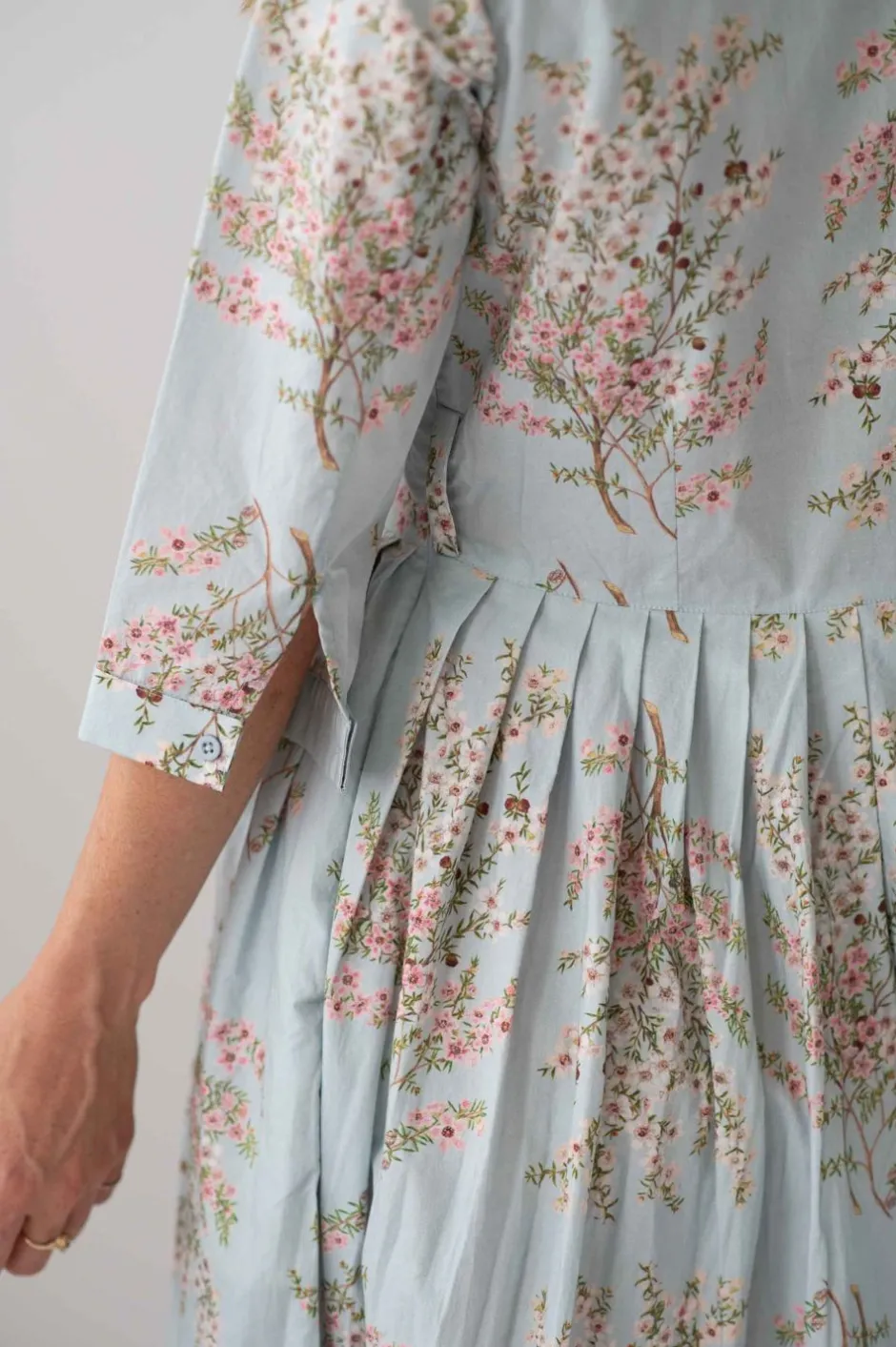 gianna_dress_manuka_2.webp Cheap Lazybones Gianna Dress Manuka