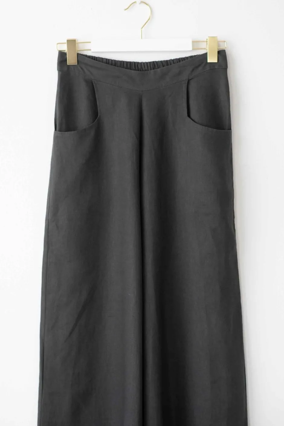 ollie_linen_pant_carbon_3.webp Cheap Lazybones Ollie Linen Pant Carbon