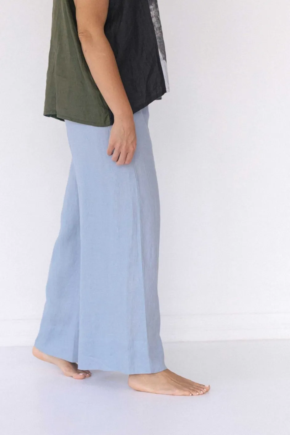 ollie_linen_pant_in_sky_5.webp Discount Lazybones Ollie Linen Pant In Sky