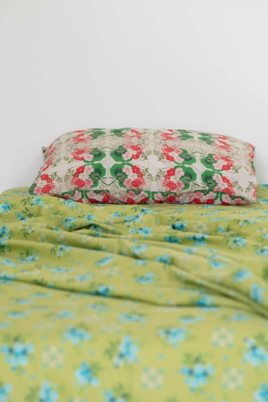 New Lazybones Pelargonium Pillowcase Set *Organic Cotton