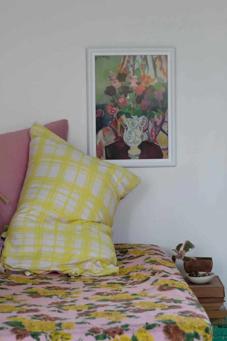 rainbow_floral_pink_pillowcase_set_organic_cotton_3.webp Fashion Lazybones Rainbow Floral Pink Pillowcase Set *Organic Cotton