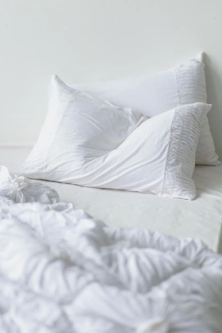 Store Lazybones Rosette Pillowcase Set In White *Organic Cotton