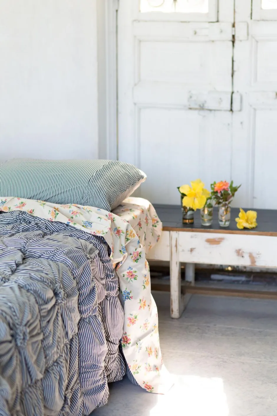 rosette_quilt_in_charcoal_stripe_organic_cotton_4.webp Best Lazybones Rosette Quilt In Charcoal Stripe *Organic Cotton