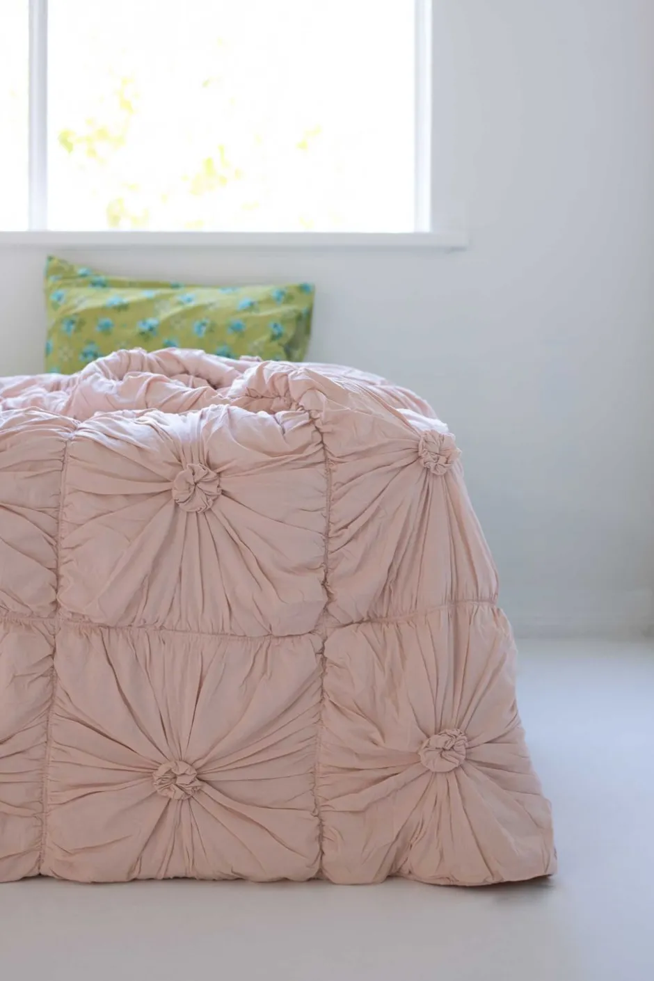 Sale Lazybones Rosette Quilt In Tuscan Pink *Organic Cotton