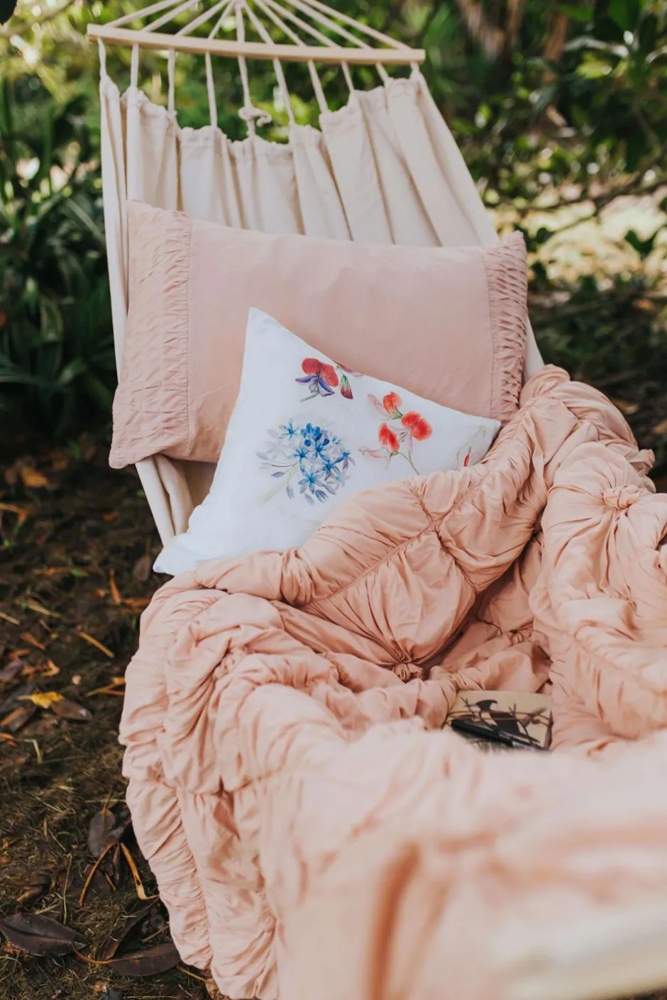 rosette_quilt_in_tuscan_pink_organic_cotton_4.webp Sale Lazybones Rosette Quilt In Tuscan Pink *Organic Cotton
